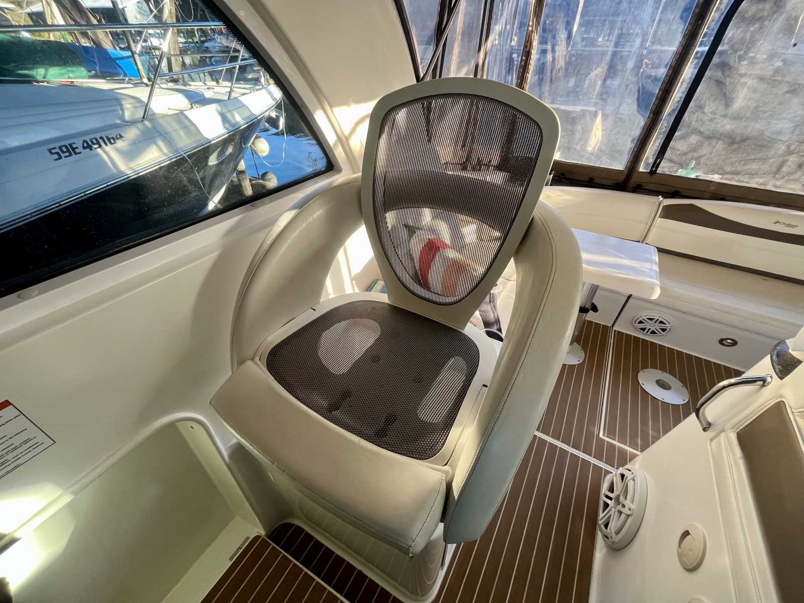 2008 Cruisers Yachts 390 Sport Coupe