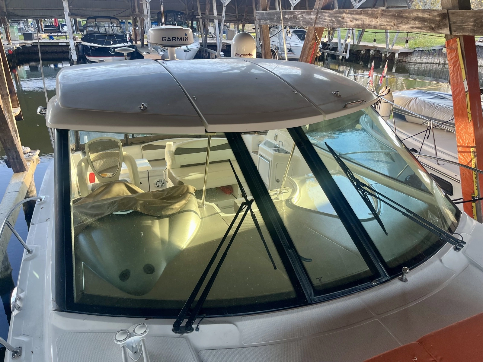 2008 Cruisers Yachts 390 Sport Coupe