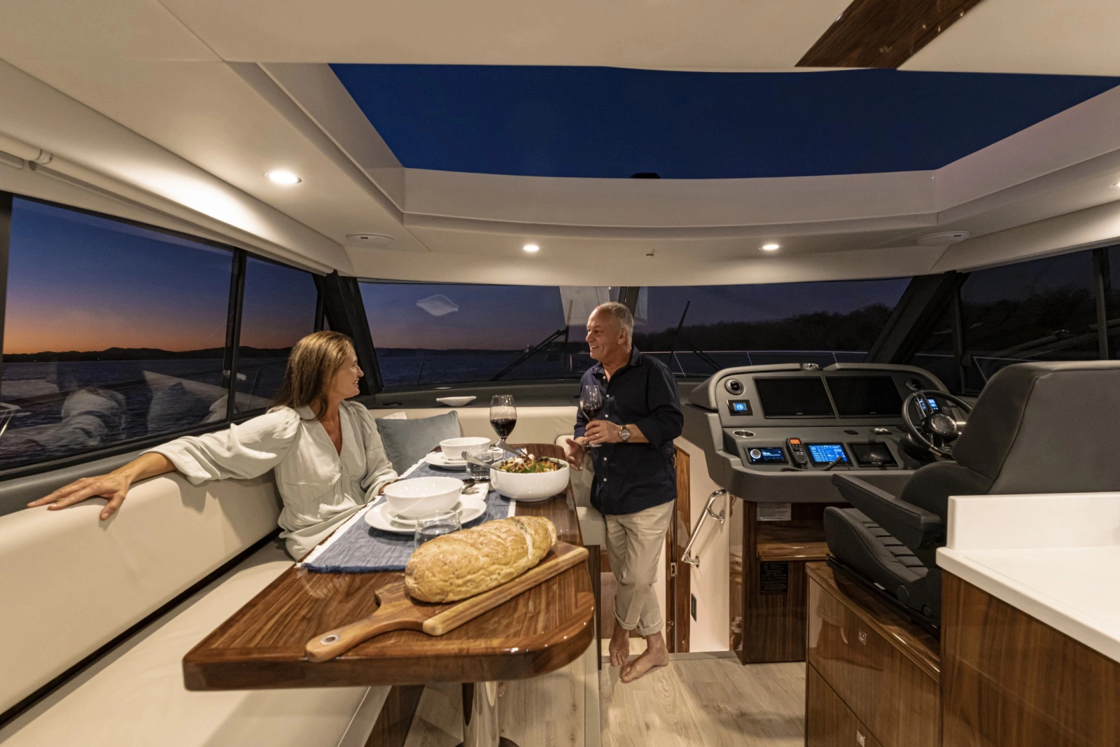 465 SUV 46ft Riviera Yacht For Sale