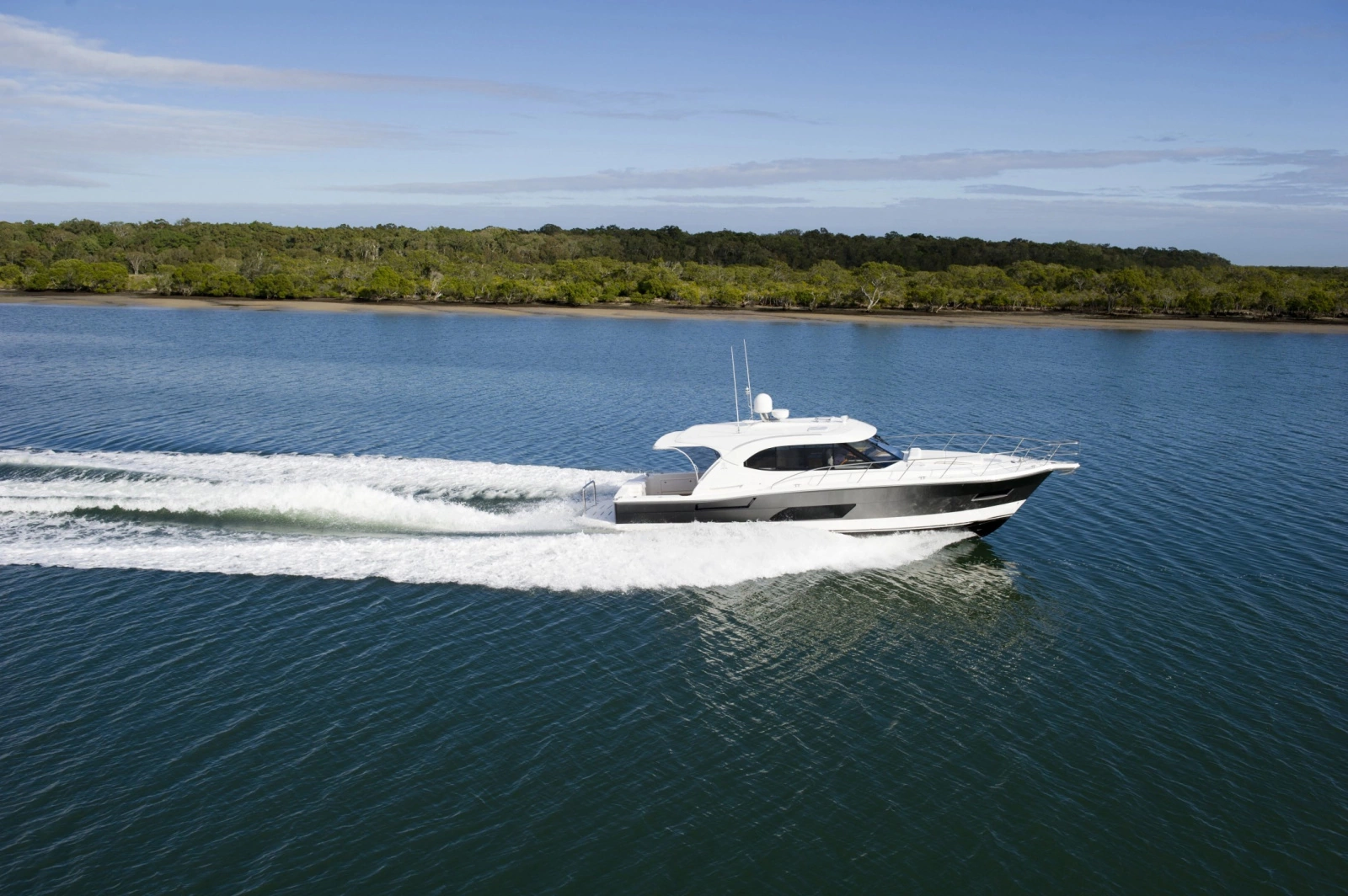 445 SUV 44ft Riviera Yacht For Sale