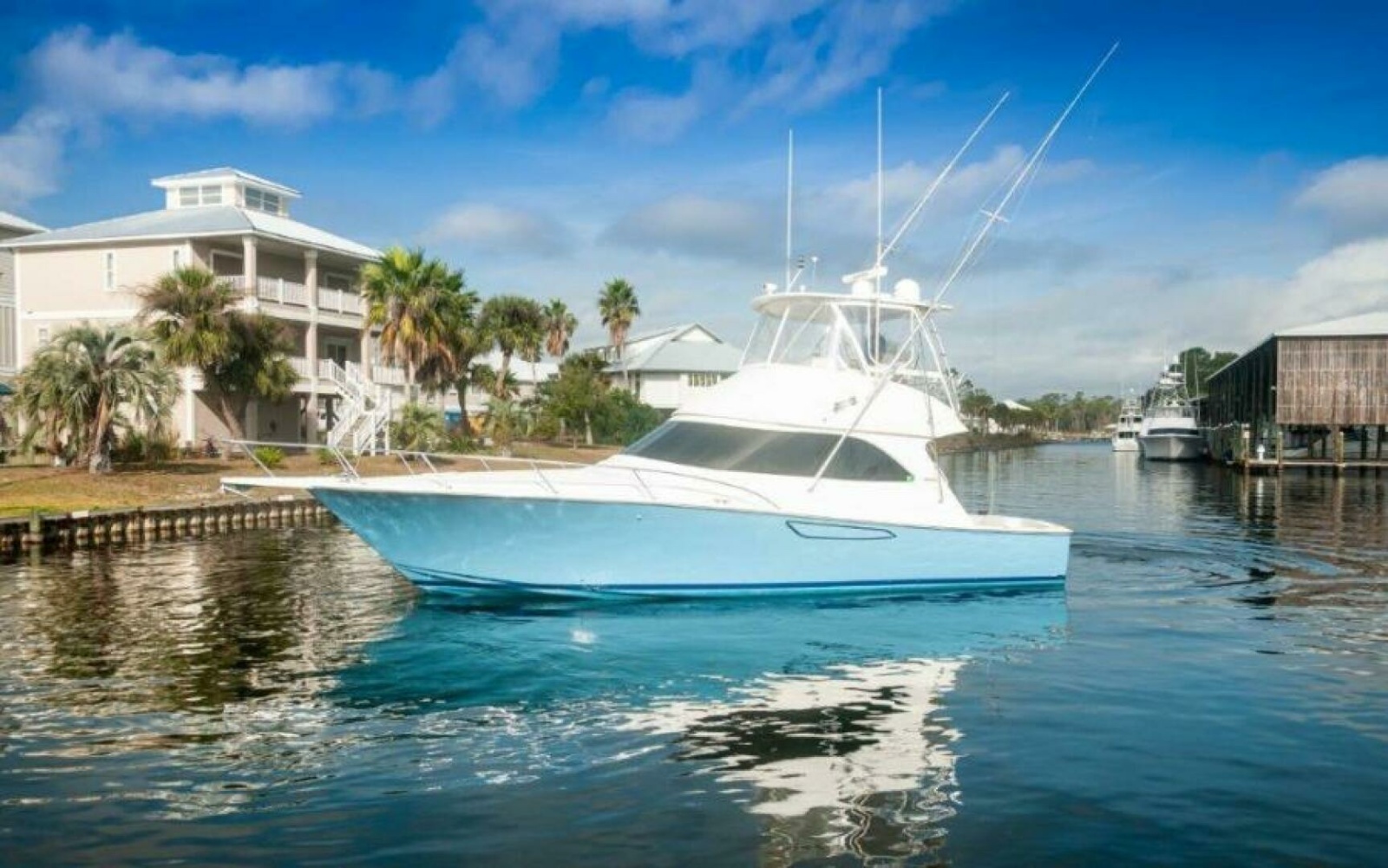 42' 2012 Viking 42 Convertible
