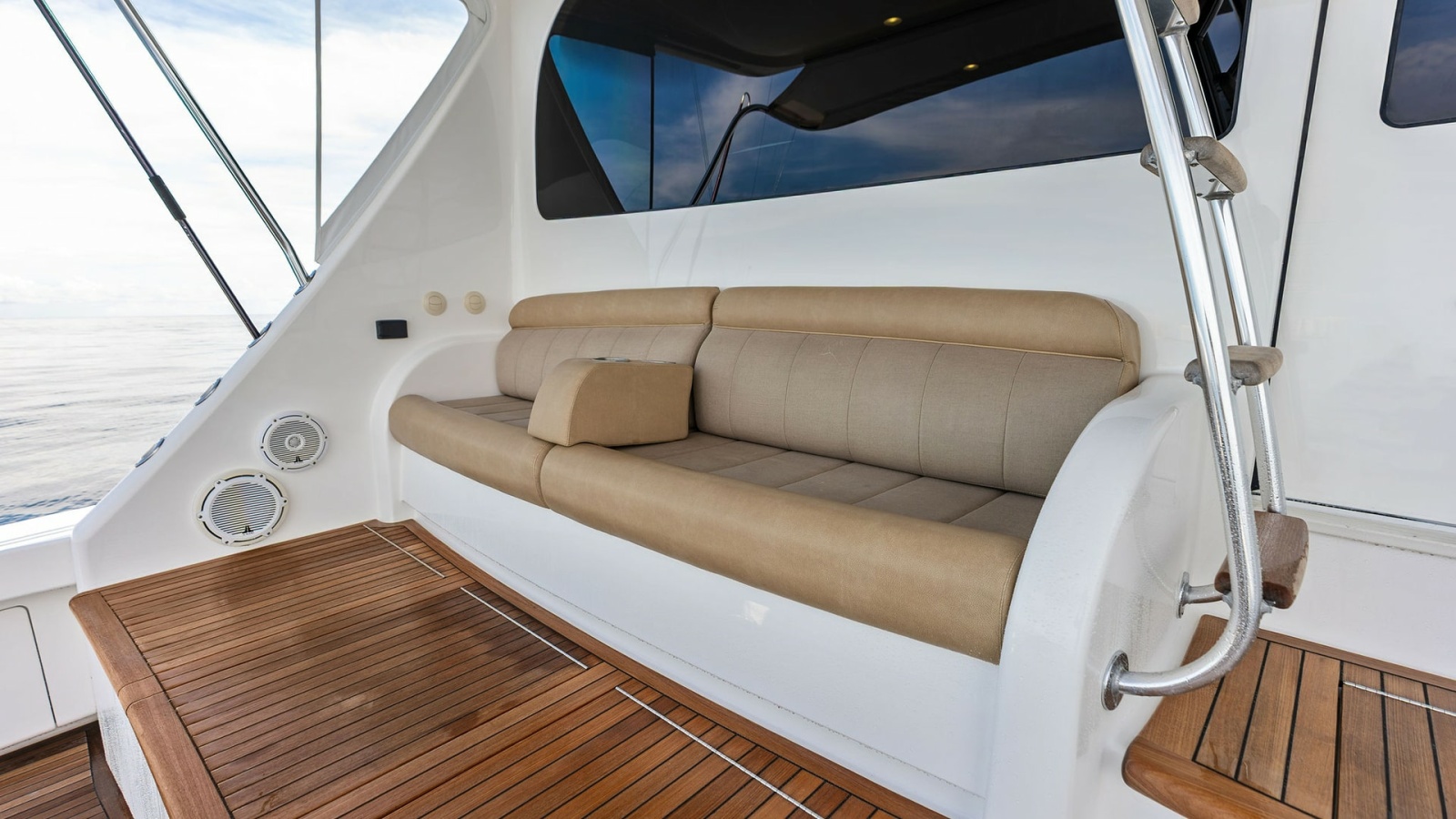 Aft Deck Seating Area