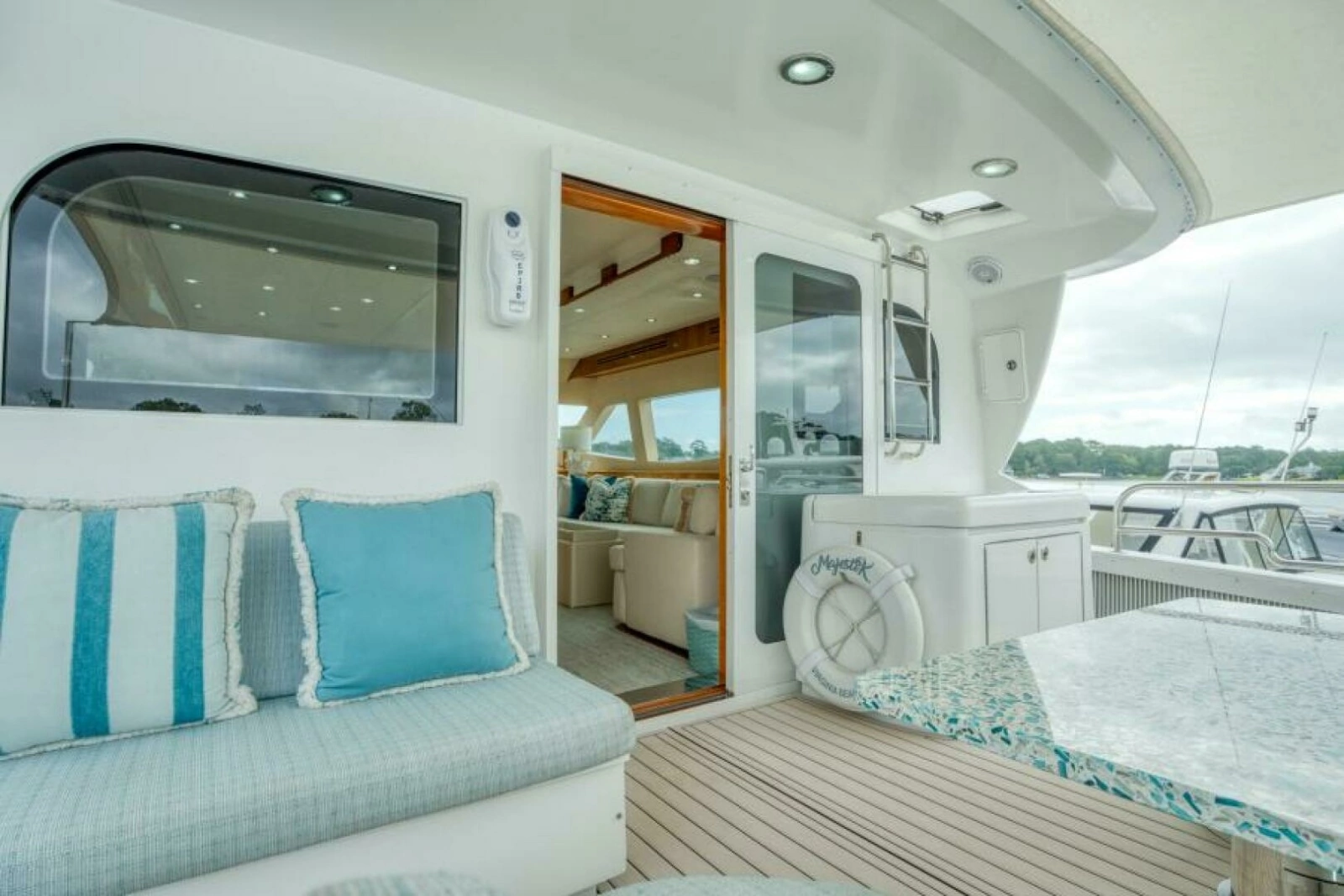 2007 Hatteras 80 Enclosed Bridge