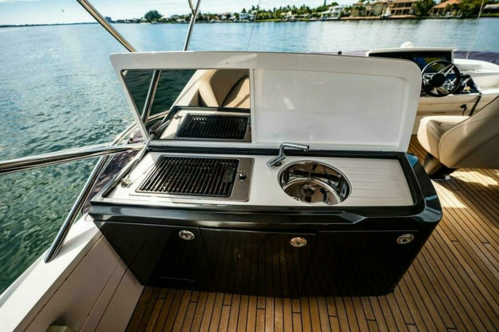 Princess 65 - Flybridge