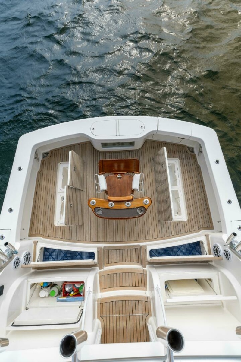 52' 2015 Viking 52 Sport Tower