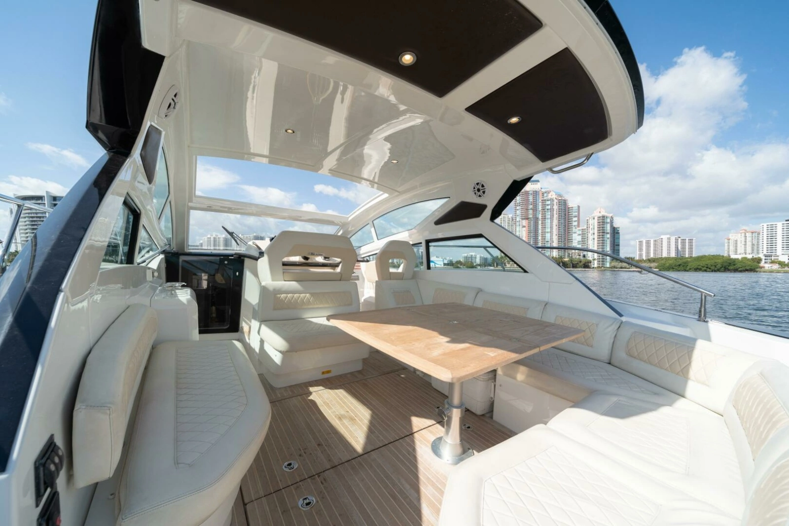 Beneteau 40 - Tis the Seasun