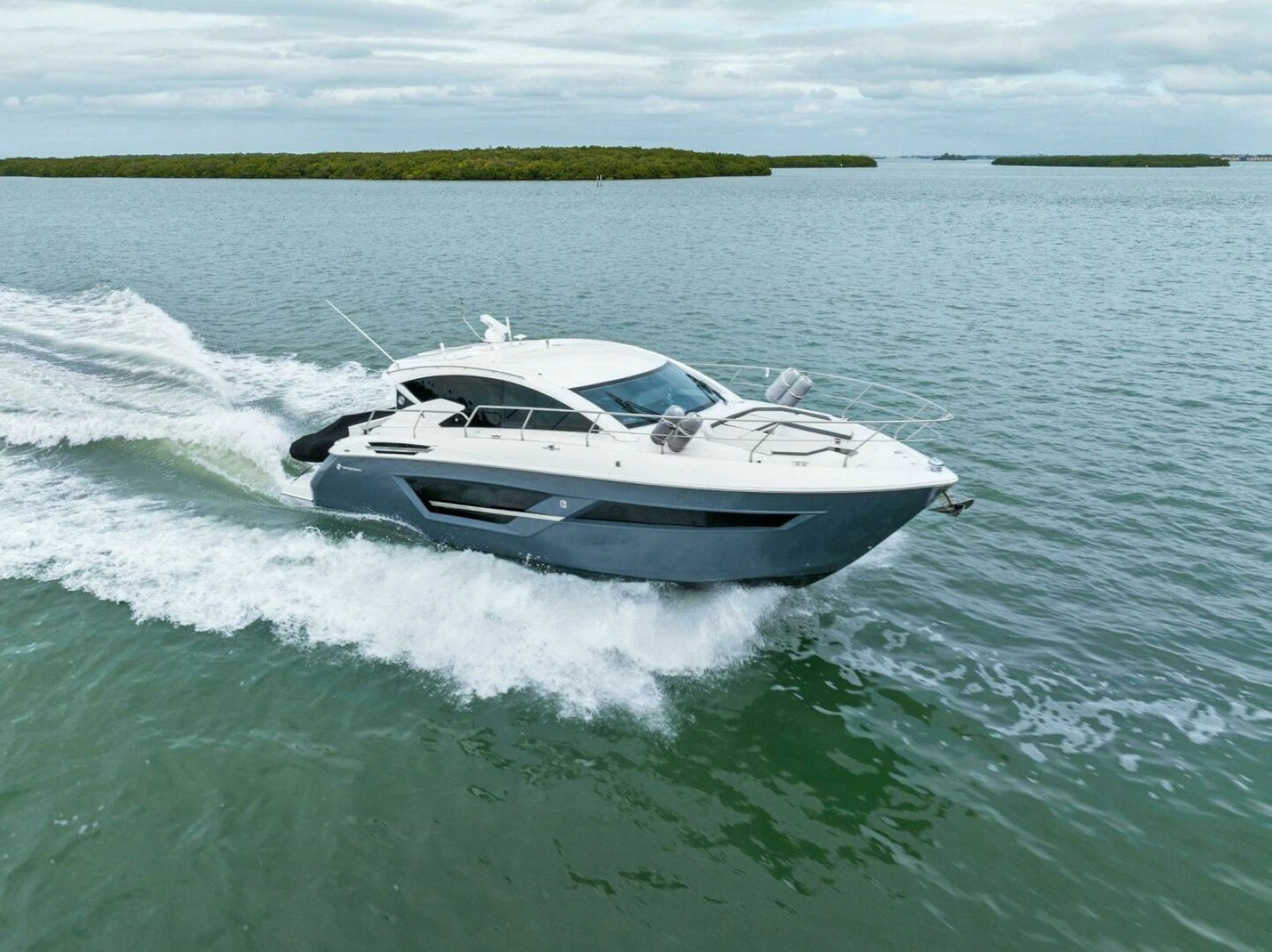 2020 Cruisers Yachts 46 Cantius photo 73