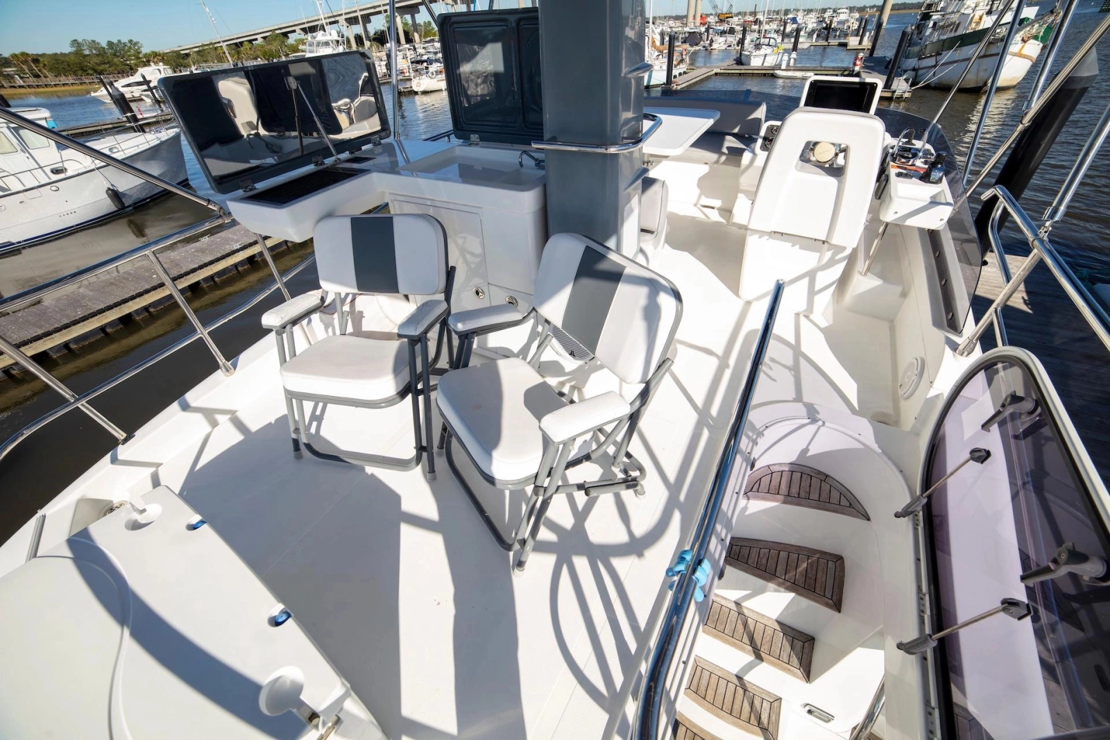 2015 Azimut Magellano 43
