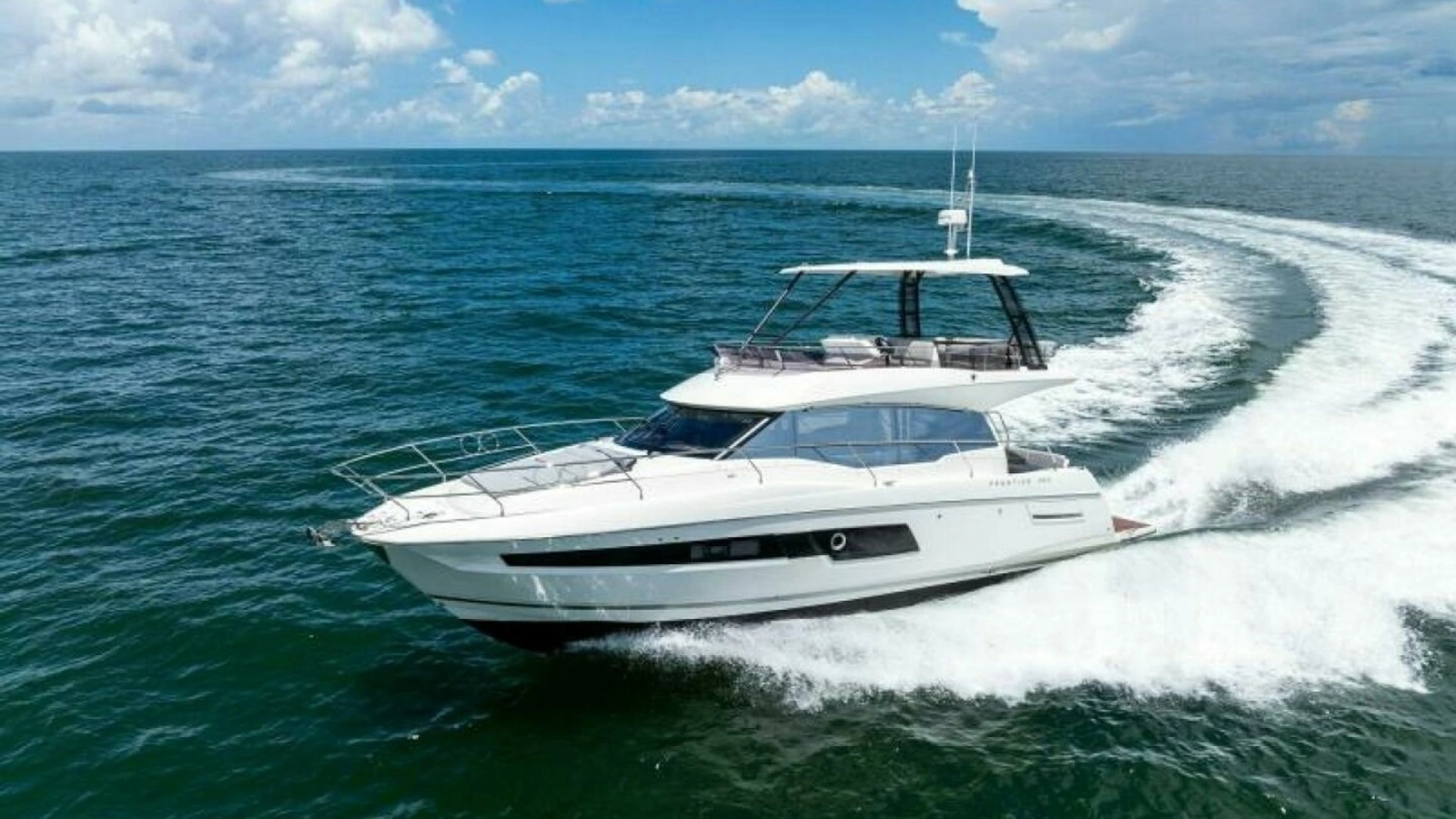 2025 Prestige 460 Flybridge - Sistership