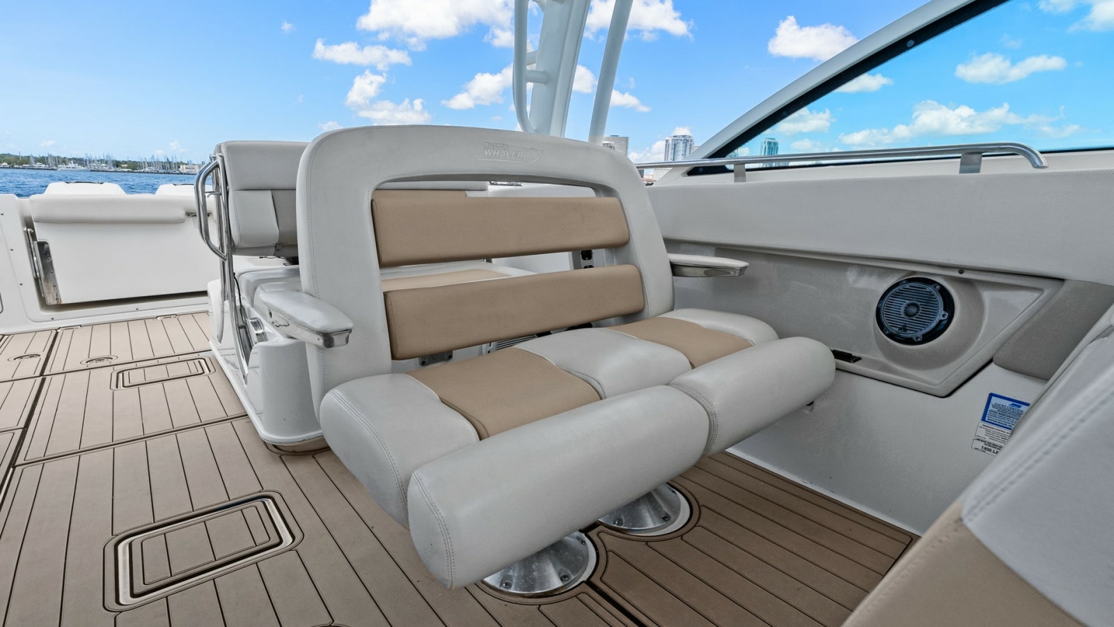 Convertible Cockpit Seating Area