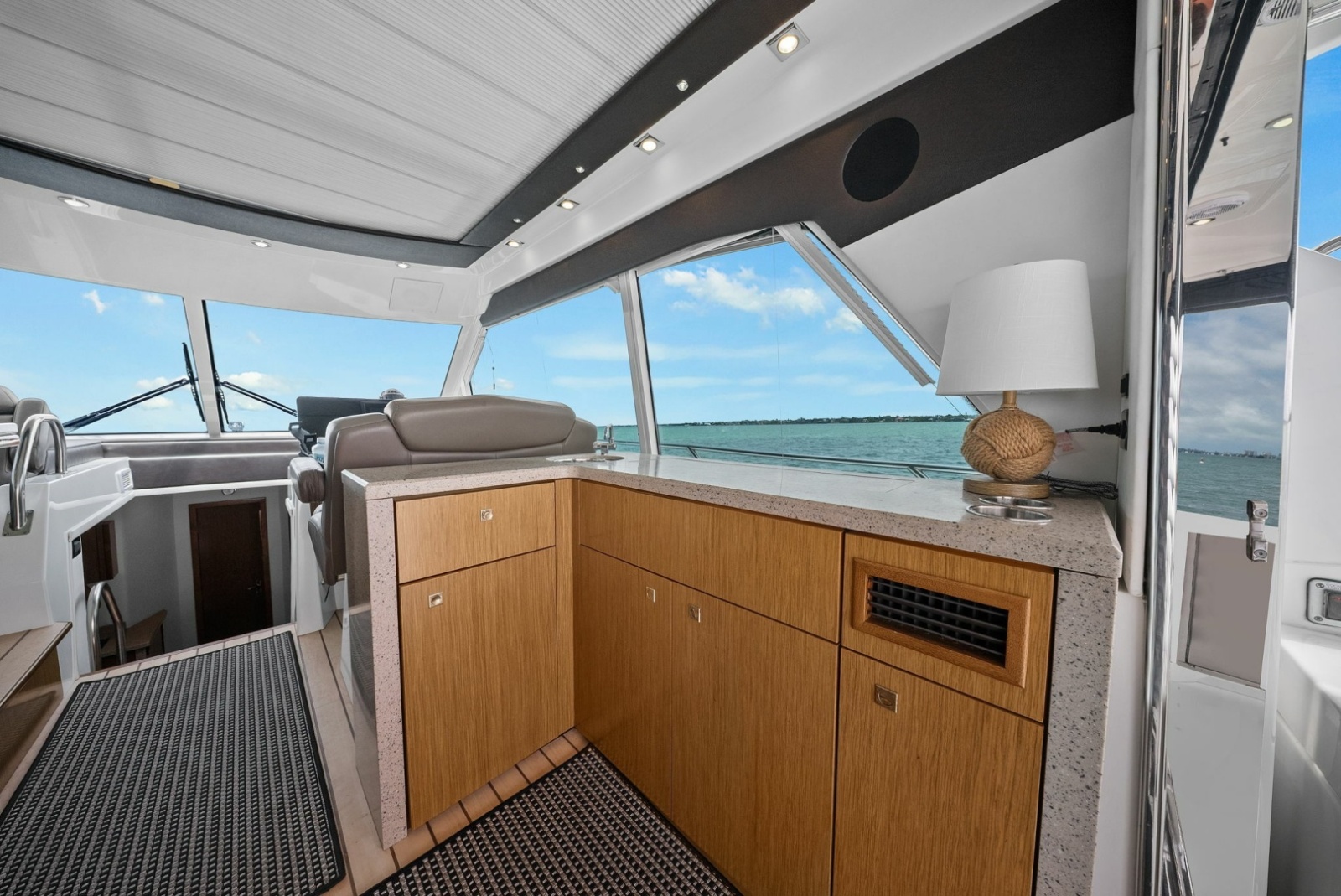 48' 2014 Cruisers Yachts 48 Cantius