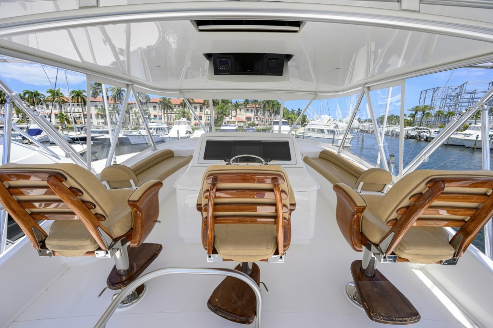 Viking 70 DESPERADO - Flybridge