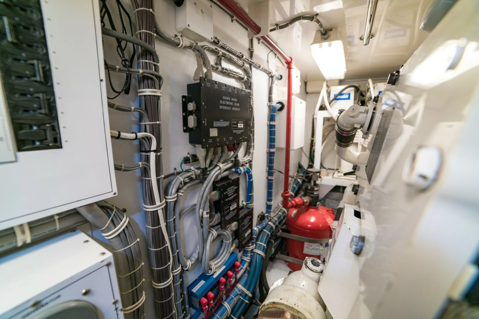 2005 Hatteras 68 Convertible -  Engine Room 