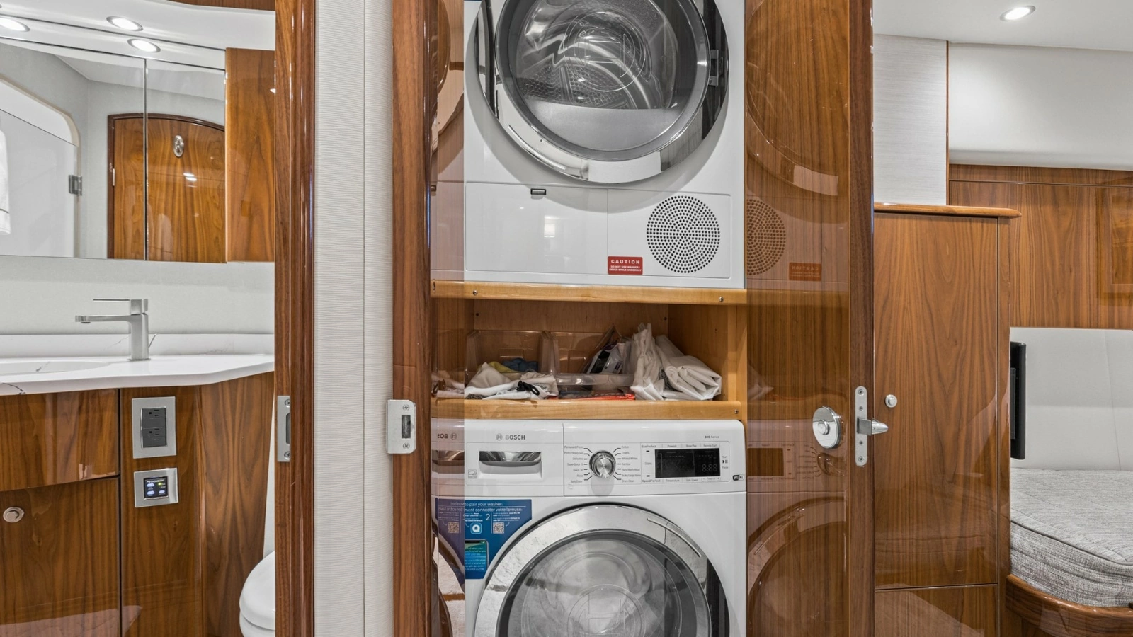 2022 Viking Convertible Cole Play Laundry