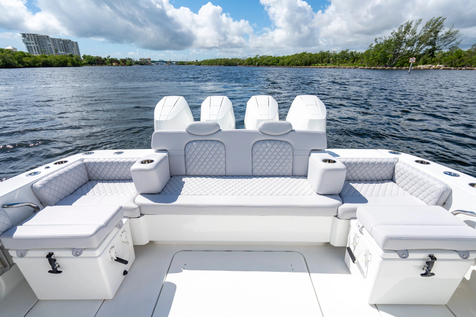 42 Lujo 42ft HCB Yacht For Sale