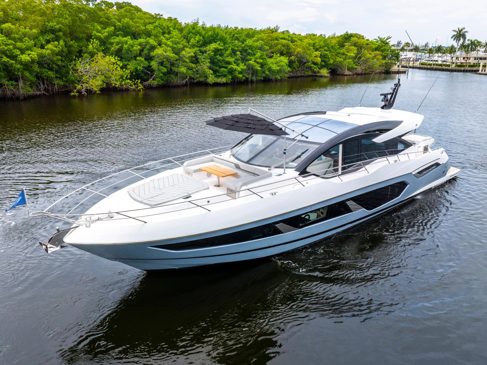 PREDATOR 75 75ft Sunseeker Yacht For Sale
