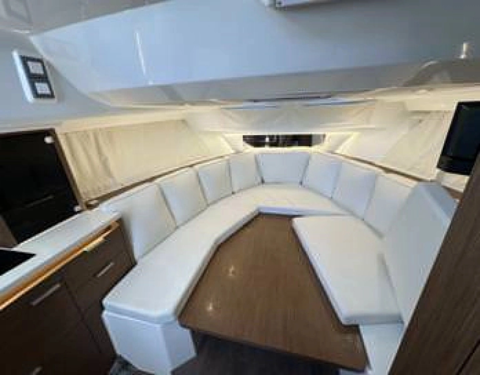 2024 Jeanneau 10.5 Walkaround