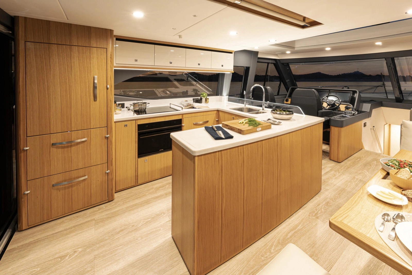 585 SUV 58ft Riviera Yacht For Sale
