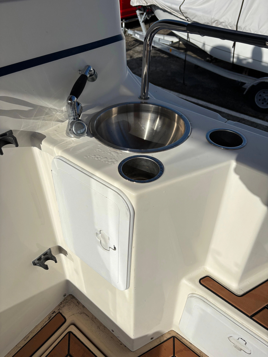 2017 Cutwater C-28 Deluxe