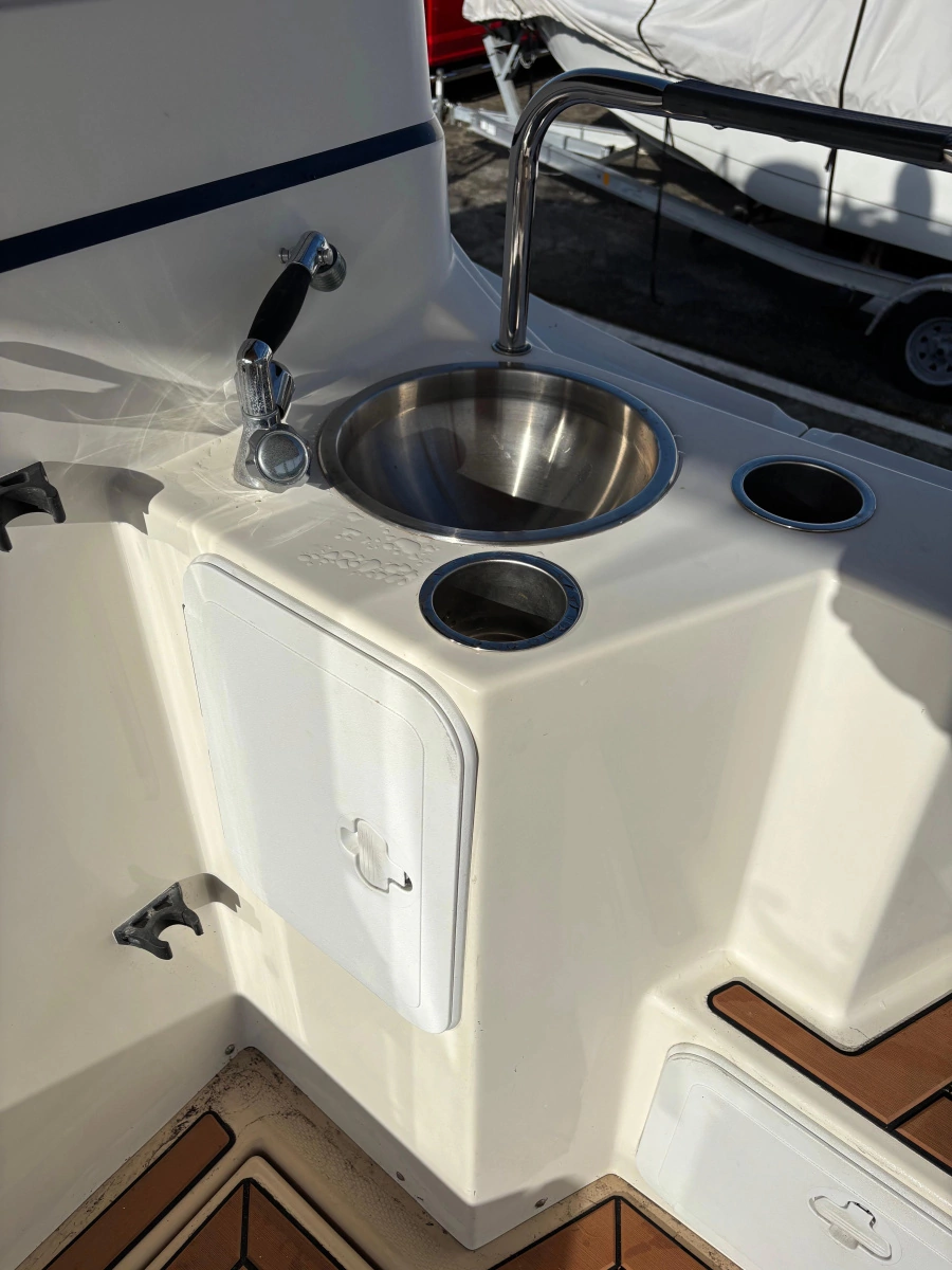 2017 Cutwater C-28 Deluxe