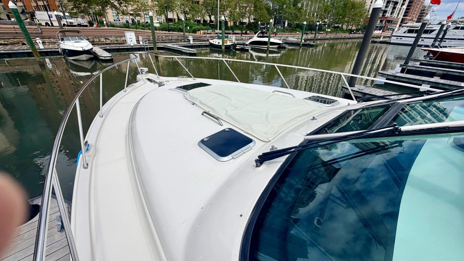 2009 Tiara Yachts 4300 Sovran