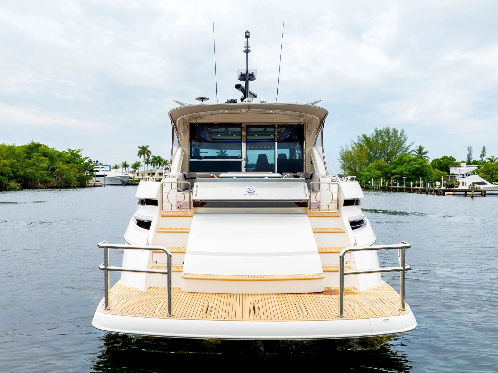 6000 SPORT YACHT 60ft Riviera Yacht For Sale