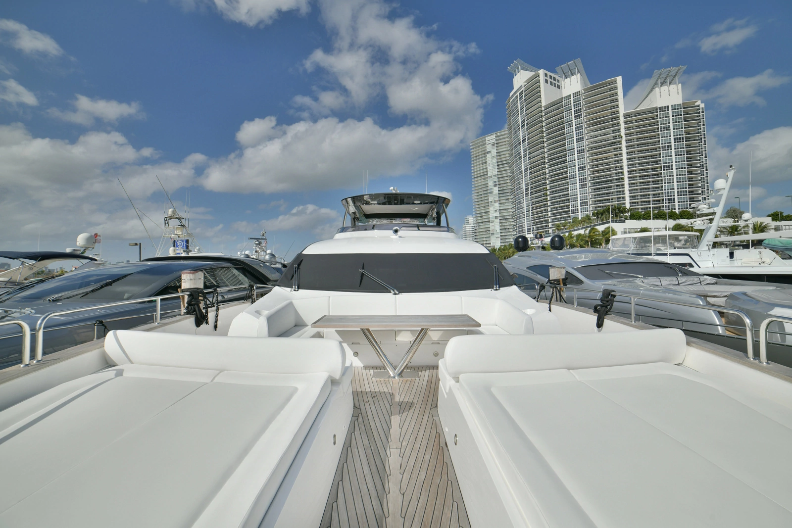 2015 Sunseeker 28 Metre Yacht