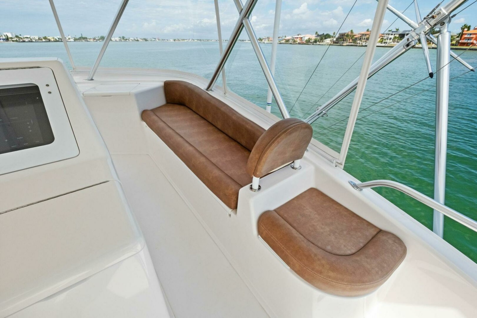 56' 2006 Viking 56 Convertible