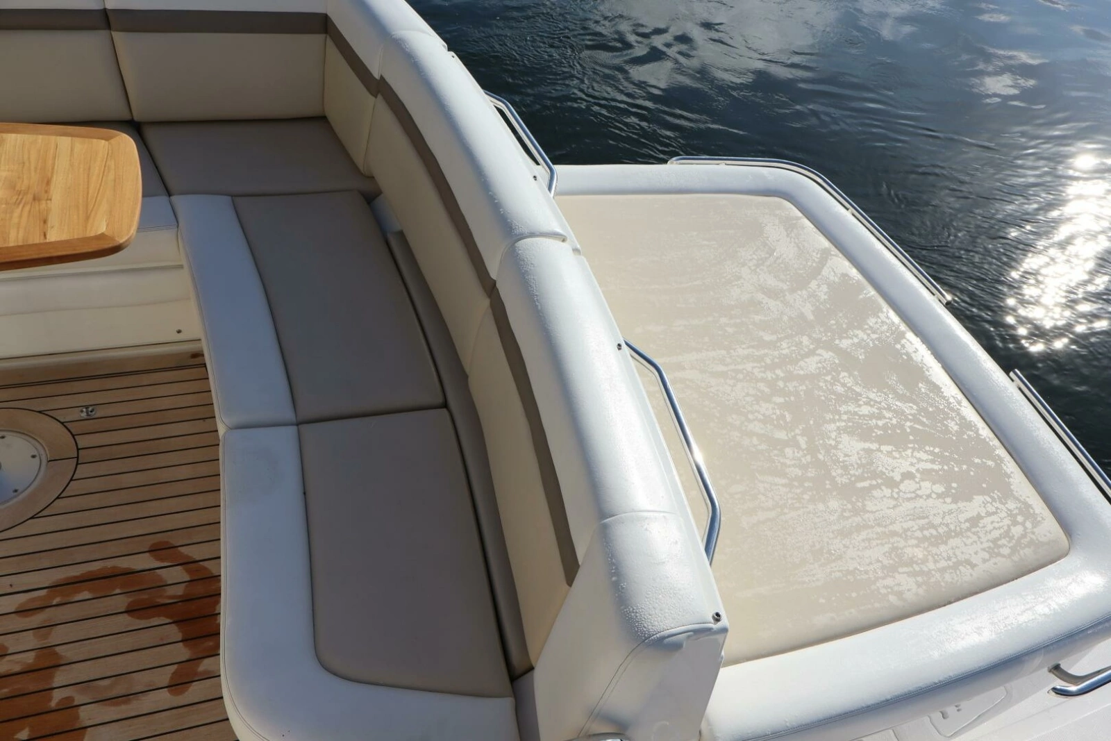 2015 Sea Ray 410 Sundancer photo 35