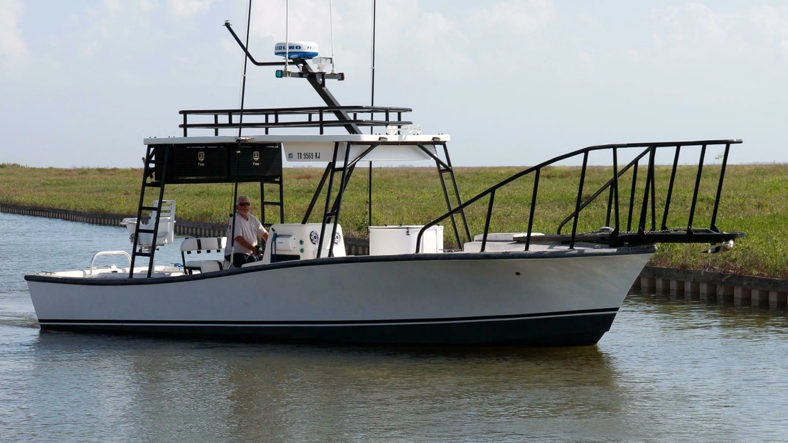 1997 Custom 31 Center Console Pullin Drag