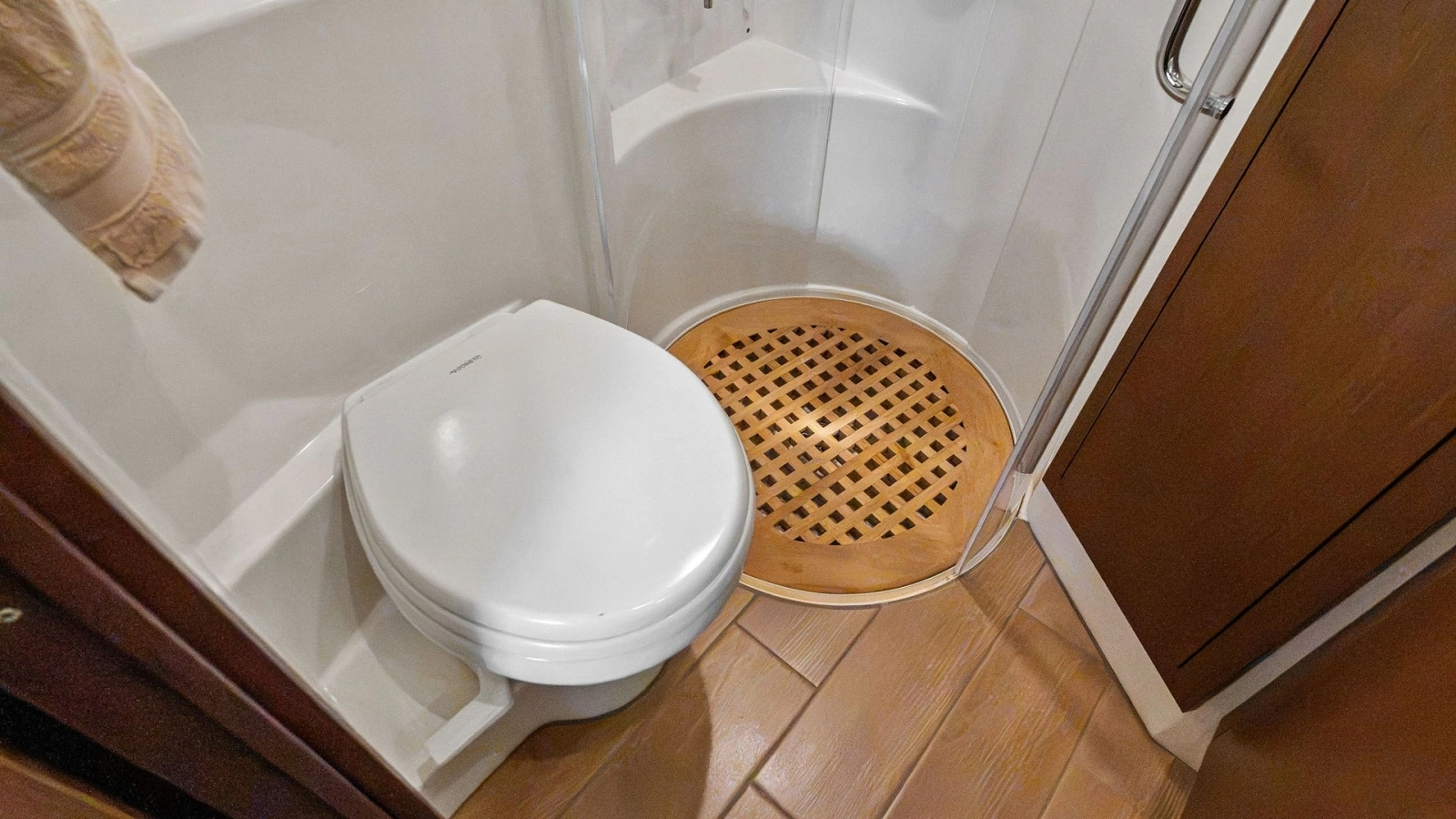 Compact Enclosed Yacht Bathroom