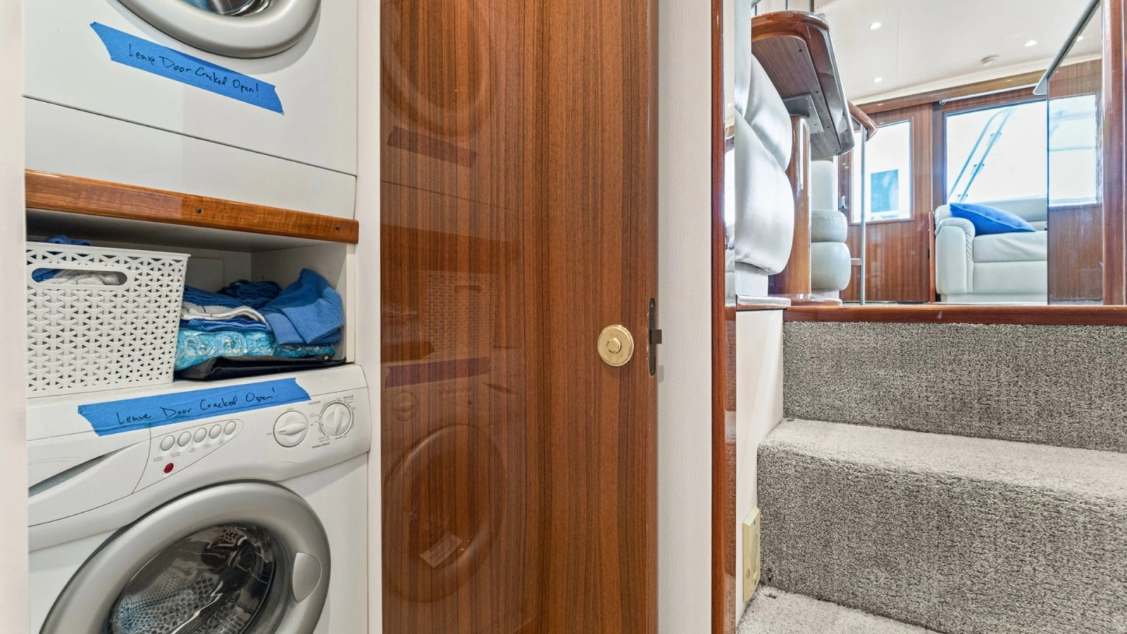 2005 61 Viking Enclosed Bridge Kelkat Laundry