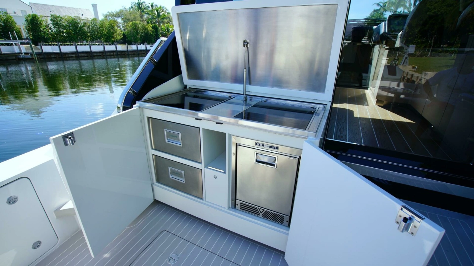 2024 Uniesse HTC5P