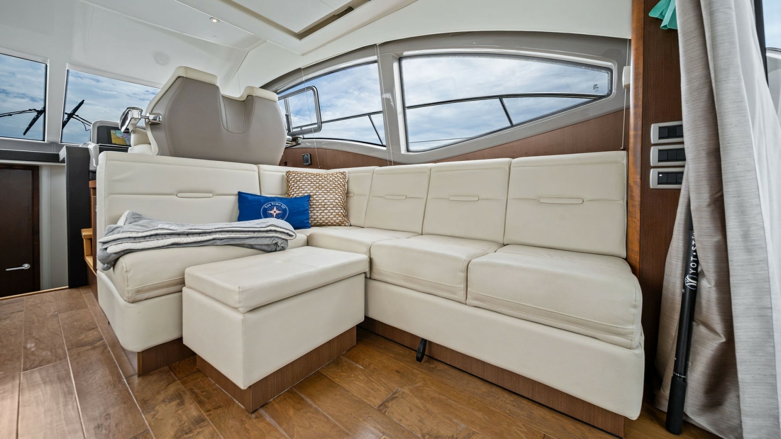 Luxurious Salon Seating Area