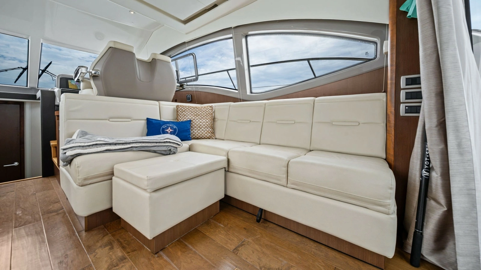 Luxurious Salon Seating Area