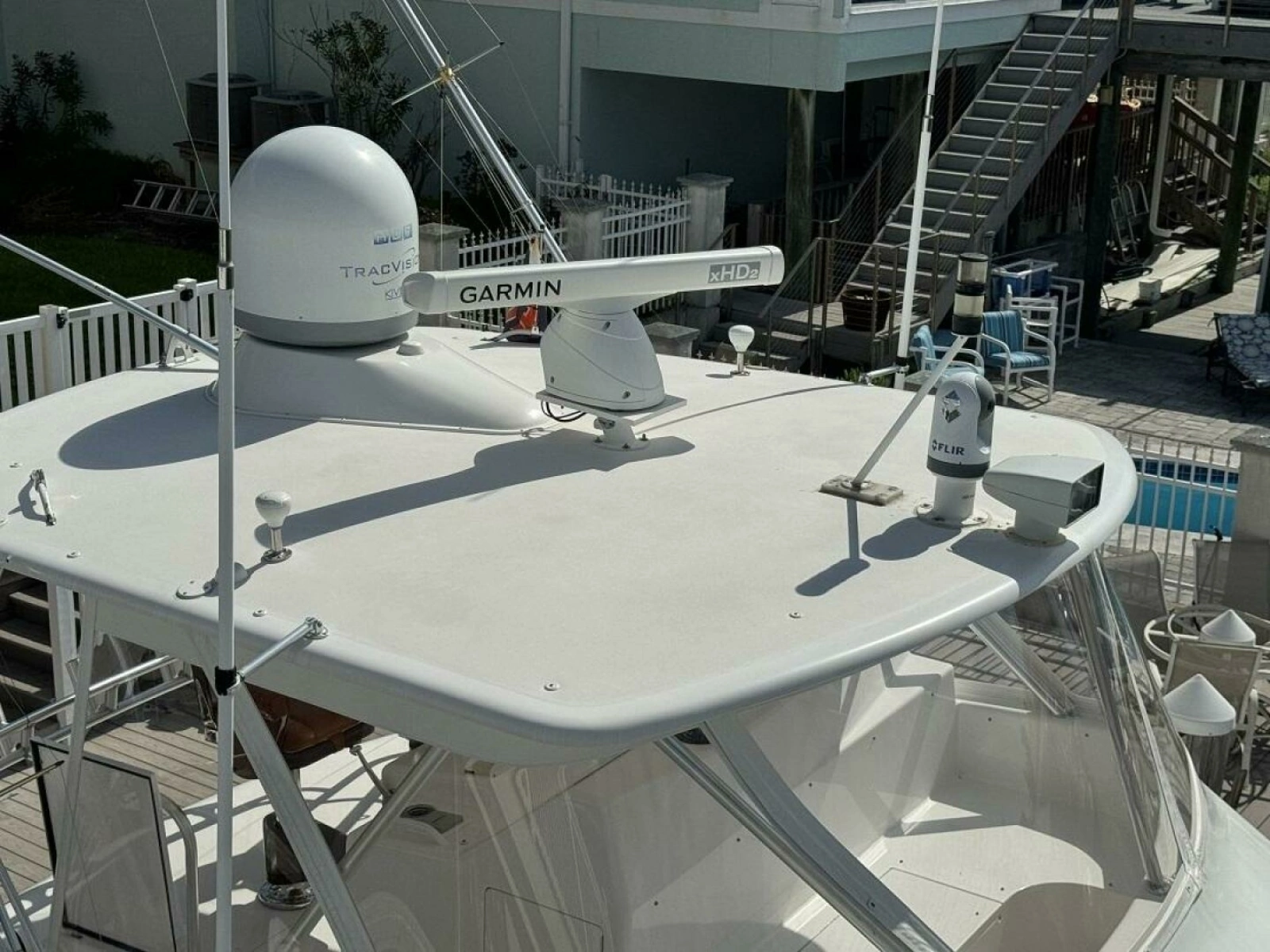 2006 45 Viking Convertible Equipment