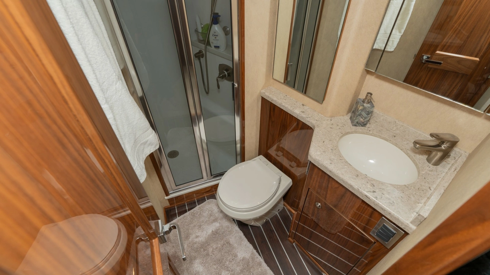 Elegant Ensuite Bathroom