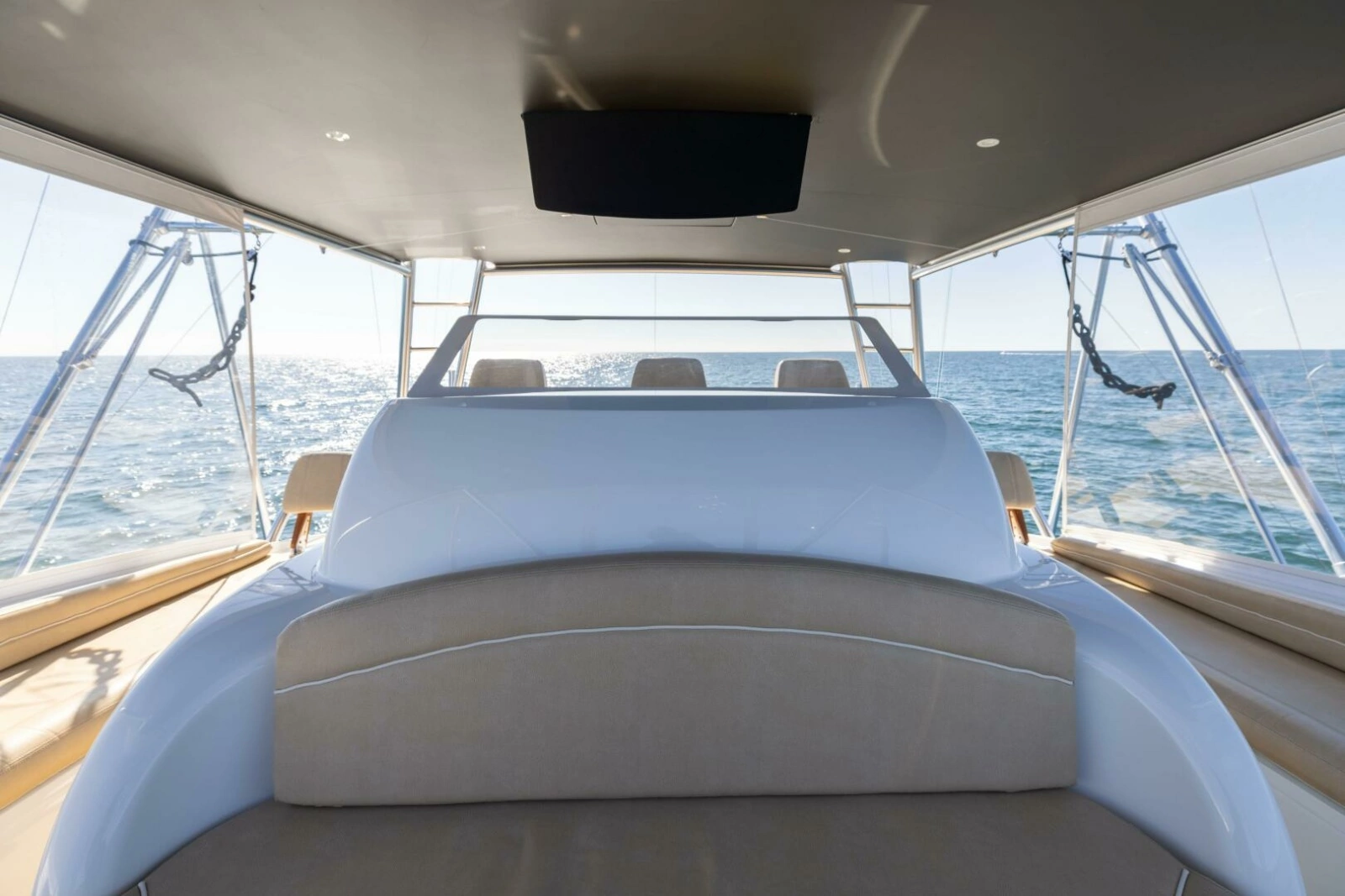 2020 Viking 62 Convertible photo 39