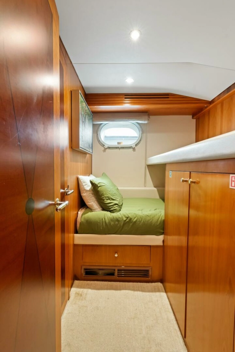 Hatteras 100 MAGIC - Stateroom