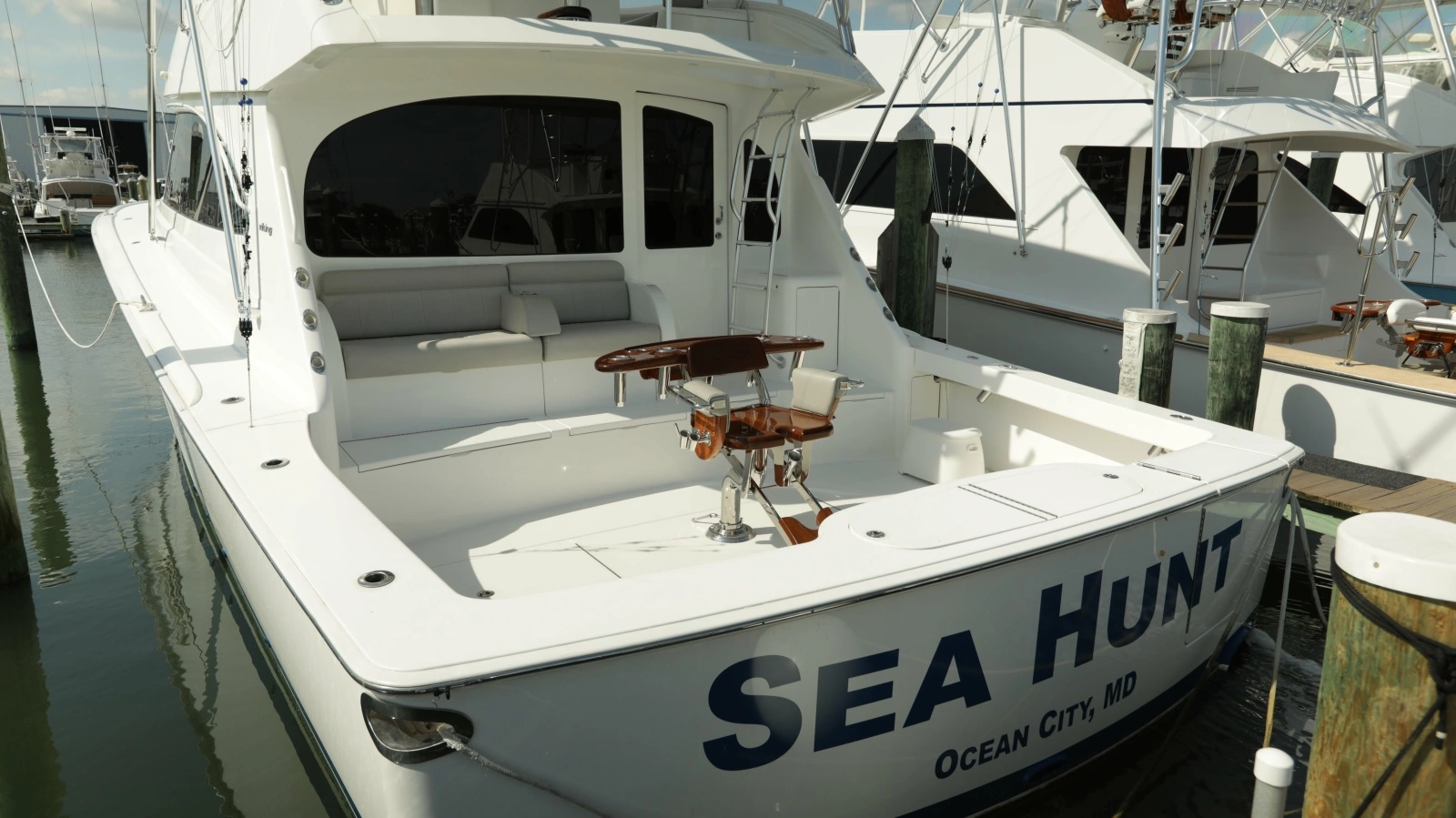 2023 Viking 54 Convertible