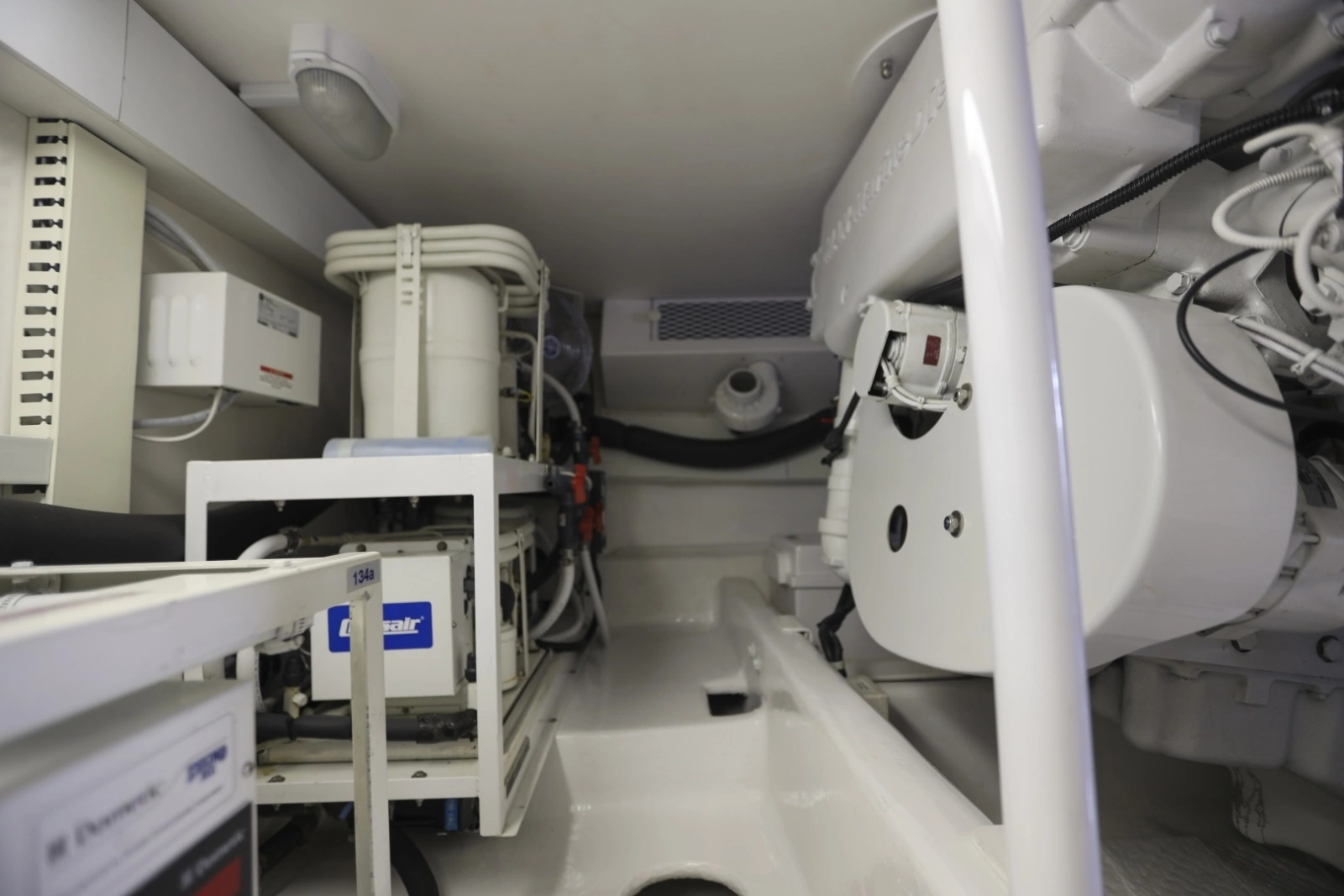 Viking 5- Lady S - Engine Room