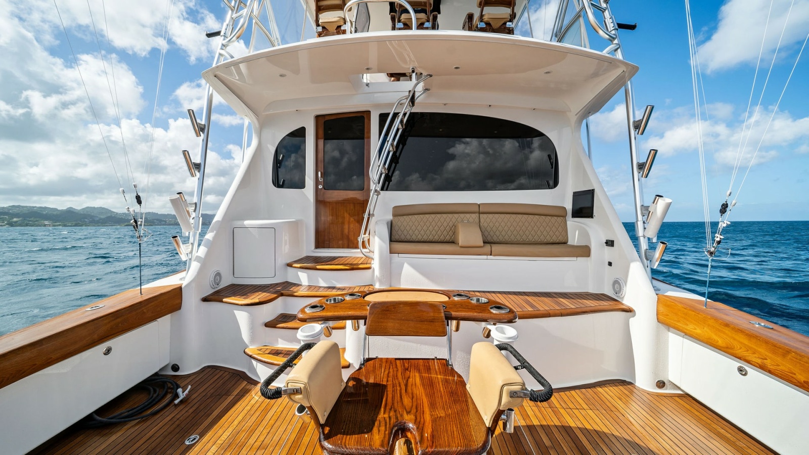 Spacious Aft Deck with Seating Area