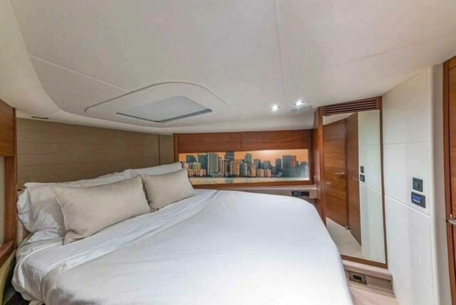 2017 Princess V48