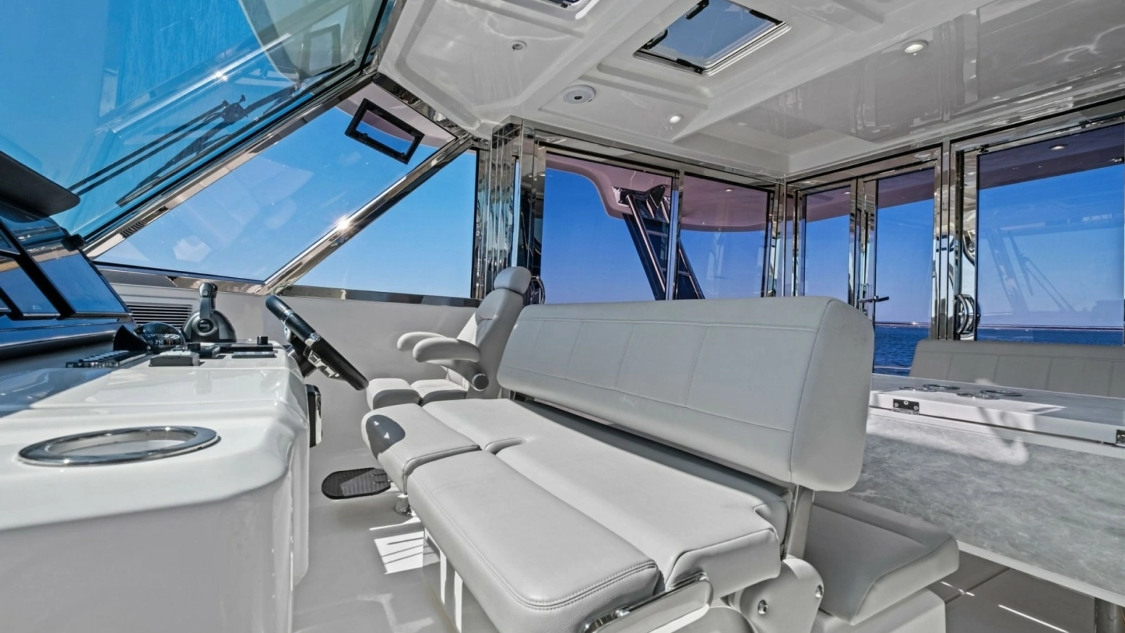 2022 54 Aquila Powercat 'Remarkable I'