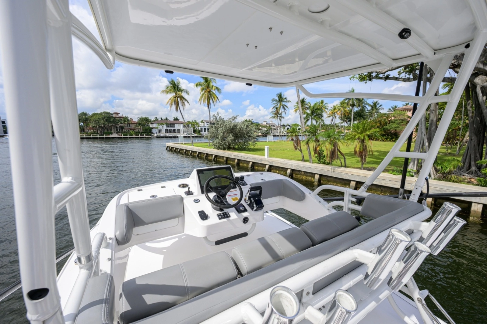 Everglades 45 GALLANT LADY - Tower