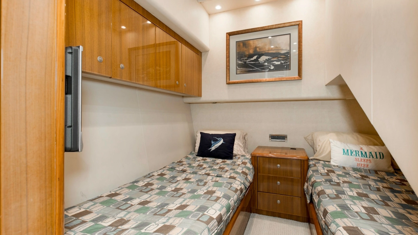 2007 64 Viking Enclosed Bridge Reel Blues Rear Starboard Stateroom
