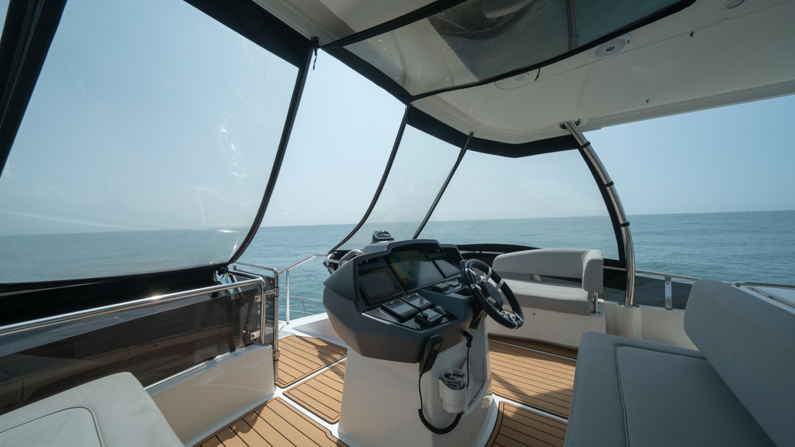 Flybridge Helm Station with Seating