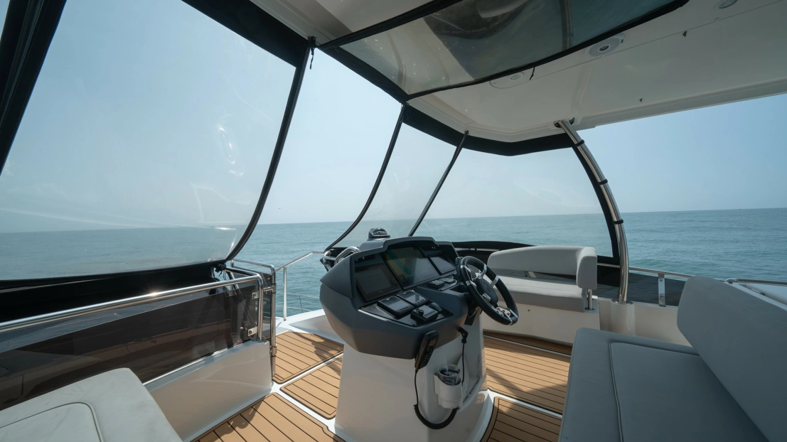 Flybridge Helm Station with Seating