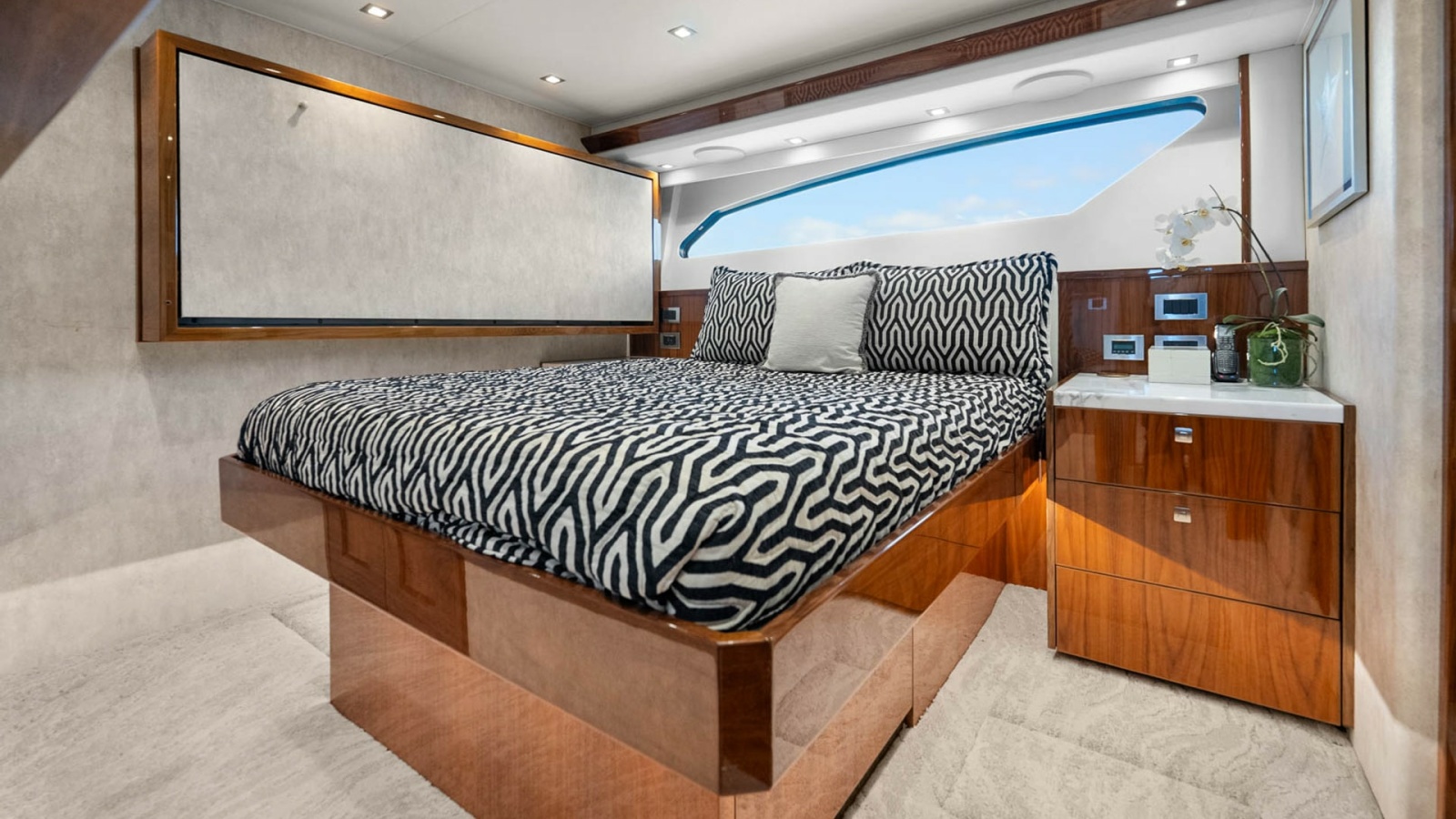Luxurious Guest Stateroom