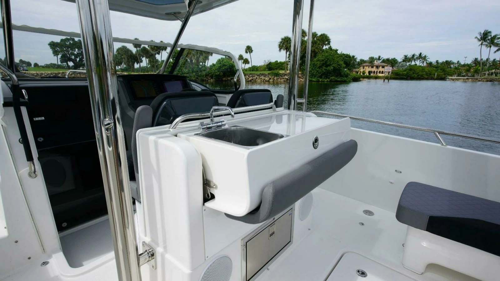 Nimbus Tender 9 Outdoor Kitchen